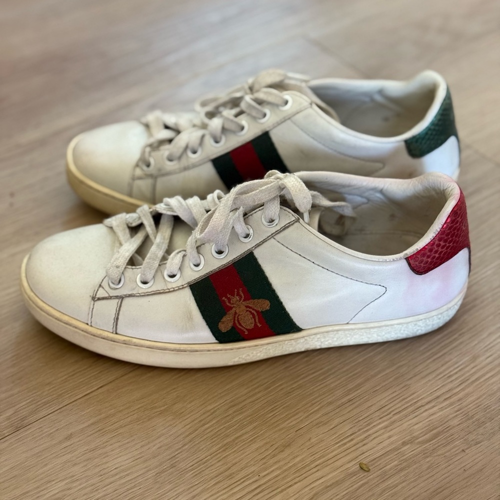 Gucci Ace Sneakers with Bee size 36